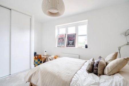 2 bedroom end of terrace house to rent - Photo 4