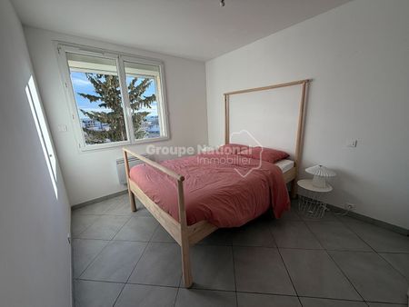 Location Appartement 3 pièces 67m² - Photo 3