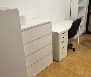 Room close to everything - Almada - Photo 3