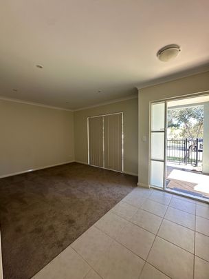 Executive-Style Home Opposite Picturesque Park - Photo 1