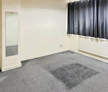 3 bedroom detached house to rent - Photo 5