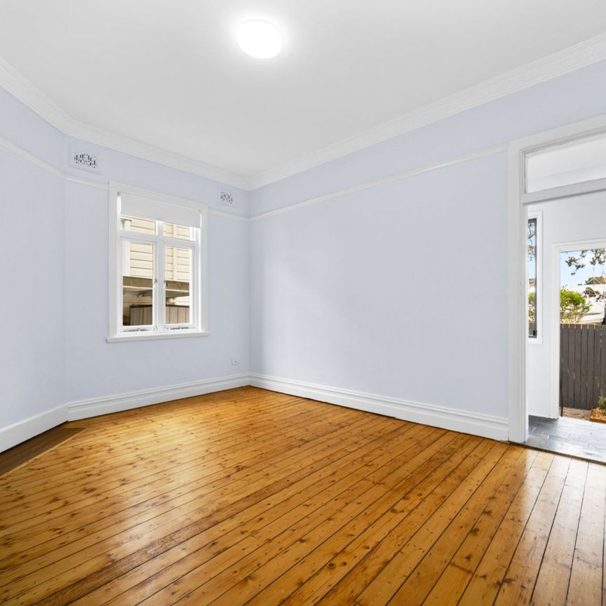 Charming Home in Excellent Location ** Available 07/11/25 ** - Photo 1