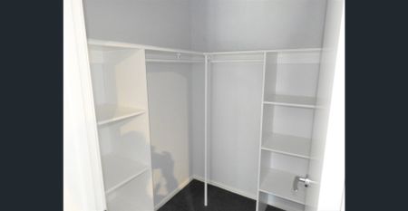 STUNNING 4 BEDROOM EXECUTIVE HOME! ONLY A SHORT WALK TO DEAN STREET! - Photo 3