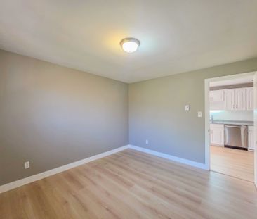 For Lease - 488 Dean Avenue Unit# Upper, Oshawa, Ontario - Photo 6