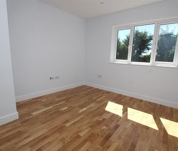 1 bedroom Terraced House to let - Photo 4