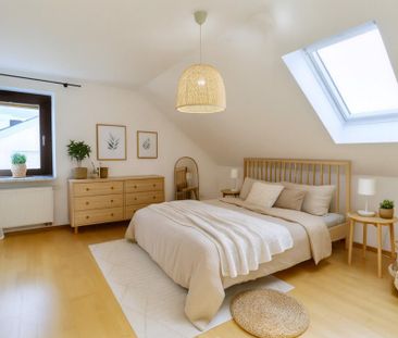 Lichtdurchflutete Dachgeschoss-Wohnung - Photo 2