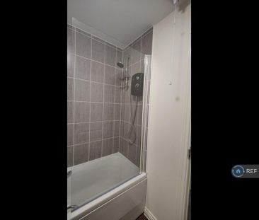 2 bedroom maisonette to rent - Photo 3