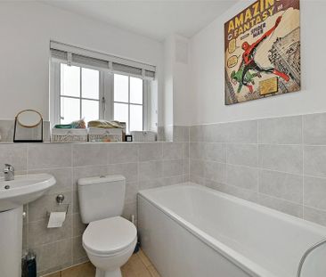 3 bedroom semi-detached house to rent - Photo 6