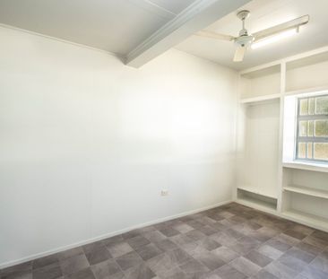 South Townsville Simplicity! - Photo 1