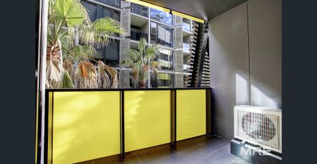 Designer apartment with resort style facilities - Photo 3