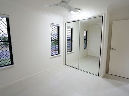17 Yass Circuit, Kelso QLD 4815 - House For Rent | Domain - Photo 5