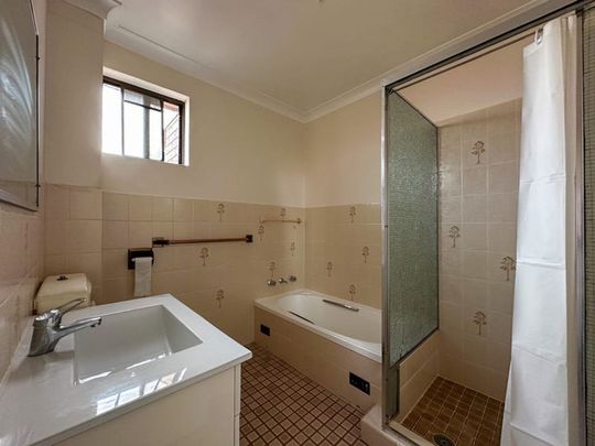 2-Bed Unit with Study for Rent in Hudson St within Catchment of Hurstville Public School - Photo 1