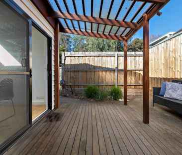 Spacious 3-Bedroom St Kilda Rental with Modern Upgrades and Alfresc... - Photo 5
