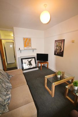 4 bedroom terraced house to rent - Photo 1