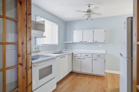 704 Claude Street Unit B - Photo 5