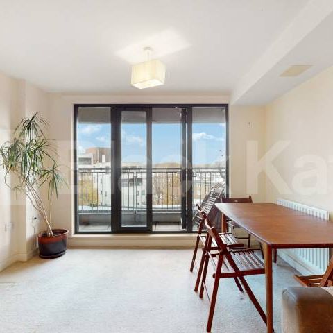 2 bedroom apartment seconds away from Caledonian road station inc all bills - Photo 1