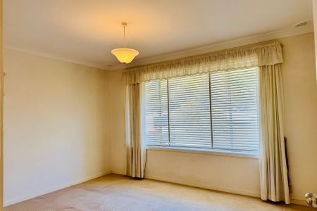 SUNFILLED FAMILY HOME WITHIN MATTHEW PEARCE CATCHMENT - Photo 5