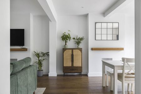 3 bedroom semi-detached house to rent - Photo 2