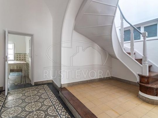 Moradia T4+1 em Évora - Photo 1