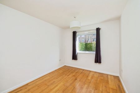 2 Bed Flat, Mill Pond Close, SW8 - Photo 2