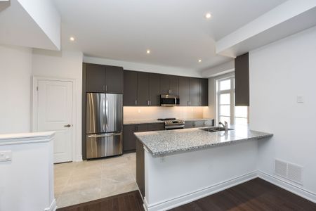 For Lease - 40 Lunar Crescent Unit# 60, Mississauga, Ontario - Photo 5