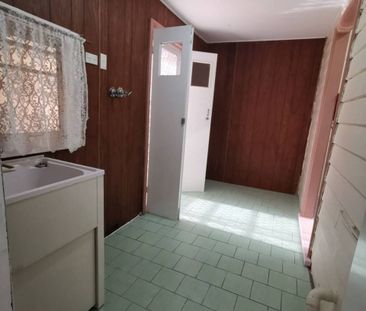 quiet street house with 2 bedrooms + 1 study room, 2 toilets, 1 bat... - Photo 1