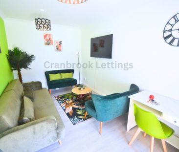 5 bedroom detached house to rent - Photo 1