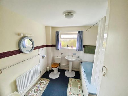 2 bedroom detached bungalow to rent - Photo 5