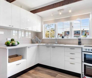 Ã¢Ãâ¬ÃÅ"Warm, Welcoming, and Ready to Move In!Ã¢Ãâ¬Ã - Photo 2