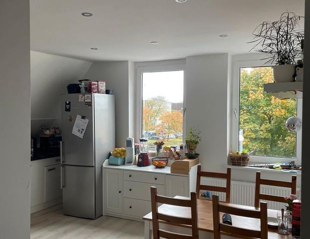 Nachmieter gesucht, Helle 2,5 Zimmer Wohnung !ANFRAGESTOP! - Foto 1