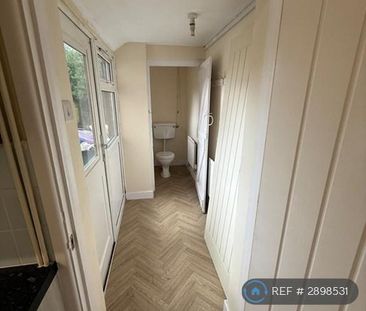 3 bedroom terraced house to rent - Photo 5