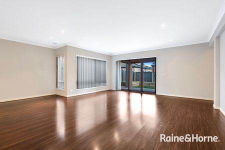 Stunning Family Home in Clyde North - Photo 4