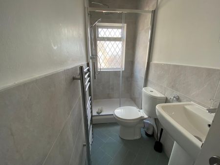 Room in a Shared House, Blandford Road, M6 - Photo 5