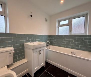 3 bedroom link detached house to rent - Photo 4