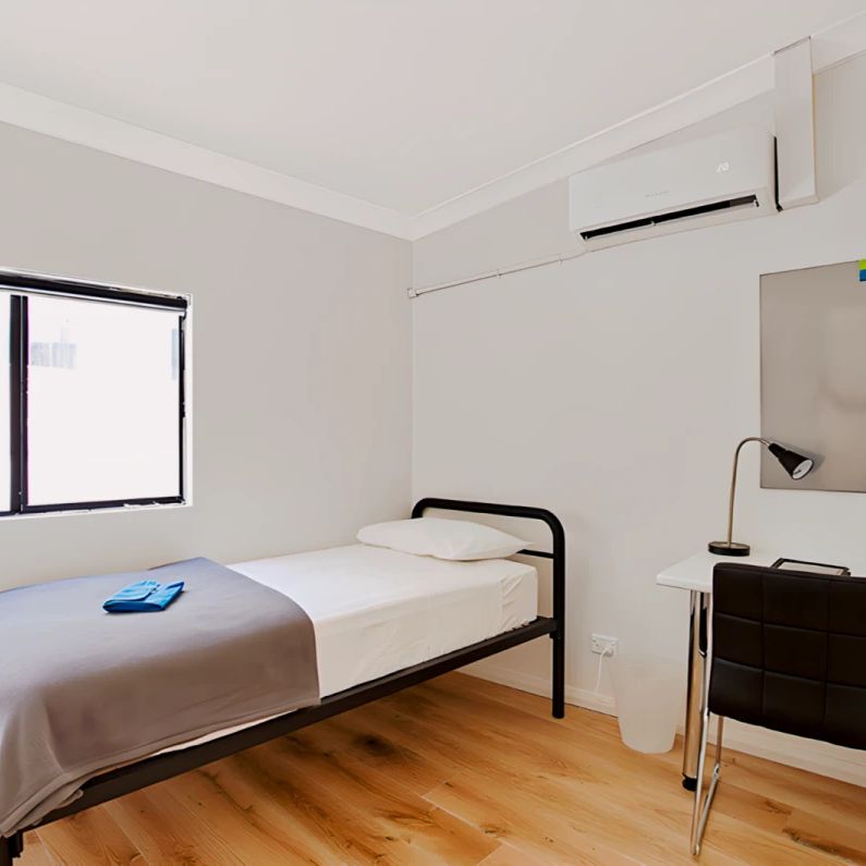 Standard Single - Photo 1