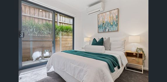 MODERN ROOMING HOUSE - ONE ROOM AVAILABLE! - Photo 2