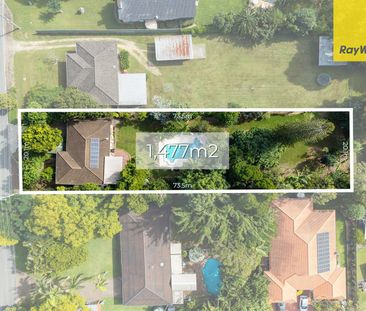 Spacious High-Set Brick Home with Pool & Entertaining - Photo 4