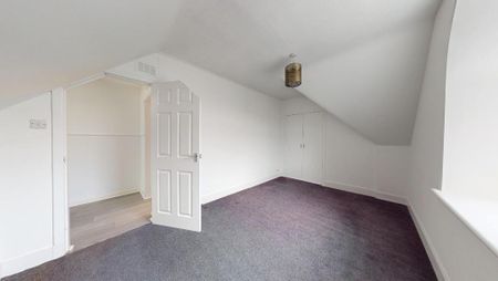 3 bedroom flat to rent - Photo 3