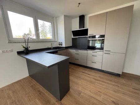 Haustiere herzlich willkommen! Moderne, hochwertige Wohnung mit neuer Einbauküche! - Photo 3