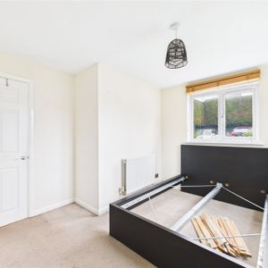 Elford Close, Reading Elford Close, Reading - Photo 2