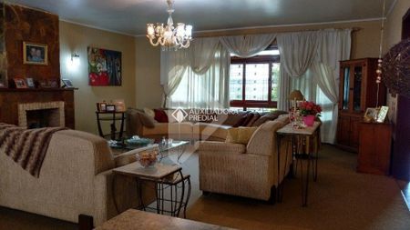 Casa com 3 quartos e 375m² para alugar em Jardim Lindóia, Porto Alegre. - Foto 3