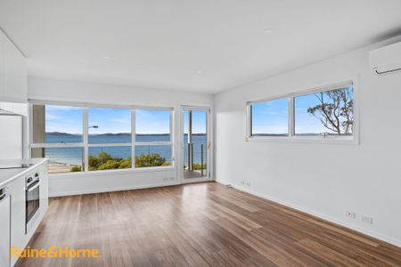 Outstanding recently renovated 1 bedroom apartment! - Photo 5