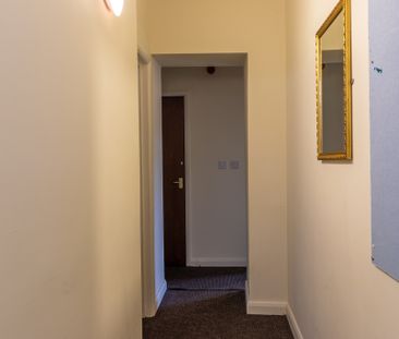 5 Bed Student Accommodation - Photo 3