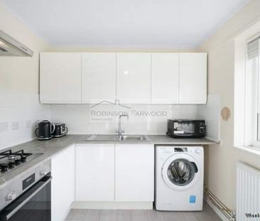 2 bedroom property to rent in Hanwell - Photo 3