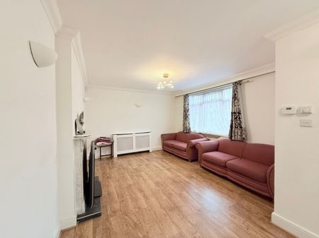 3 bed Mid Terraced House for Rent - Photo 3