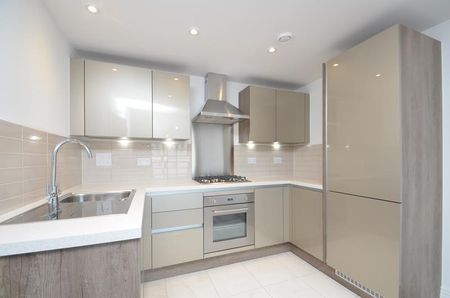 Metro House, Pinner Road, Northwood, HA6 - Photo 4