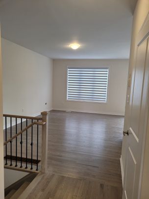 For Lease - 133 Berkely Street, Wasaga Beach, Ontario - Photo 1