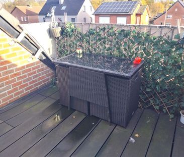 TE HUUR: Gemeubeld dakappartement met 2 slaapkamers te Heusden! - Foto 4