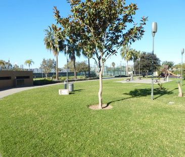 Piso de alquiler en Calle Poetisa Alfonsina Domínguez, 3, El Cónsul... - Photo 2