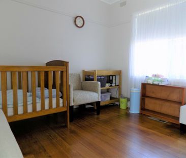 SUNFILLED THREE BEDROOM DELIGHT IN SUPERB LOCATION - Photo 3